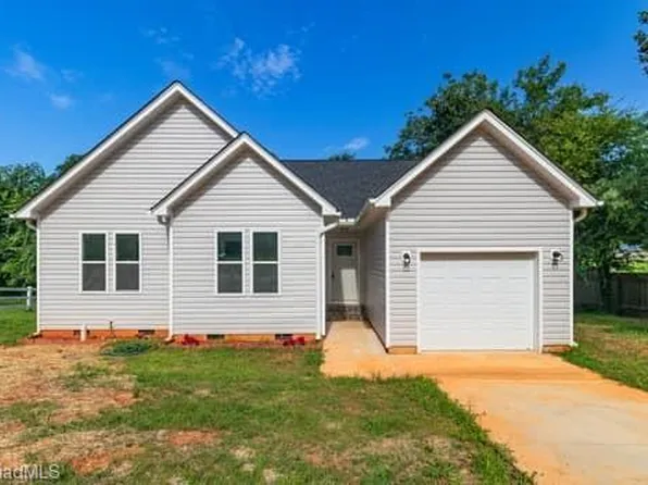 4926 Grove Ave, Winston Salem, NC 27105