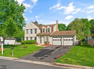 113 Seneca Ridge Dr, Sterling, VA 20164