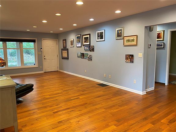 4th image of 856 11th St