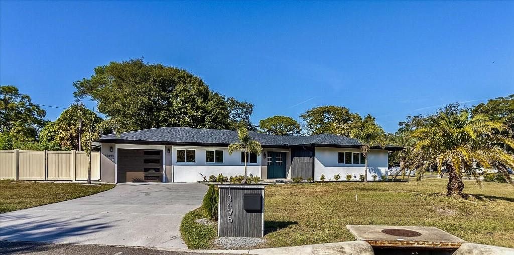 13495 Oval Dr E, Largo, FL 33774 | Zillow