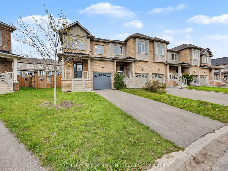 56 Skinner Dr — Photo 2