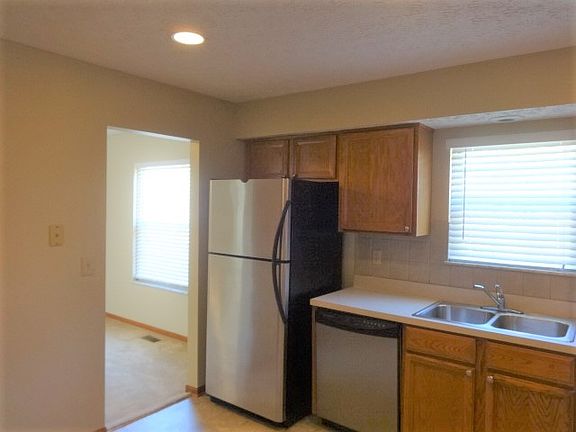 5th image of 6328 Thorncrest Dr
