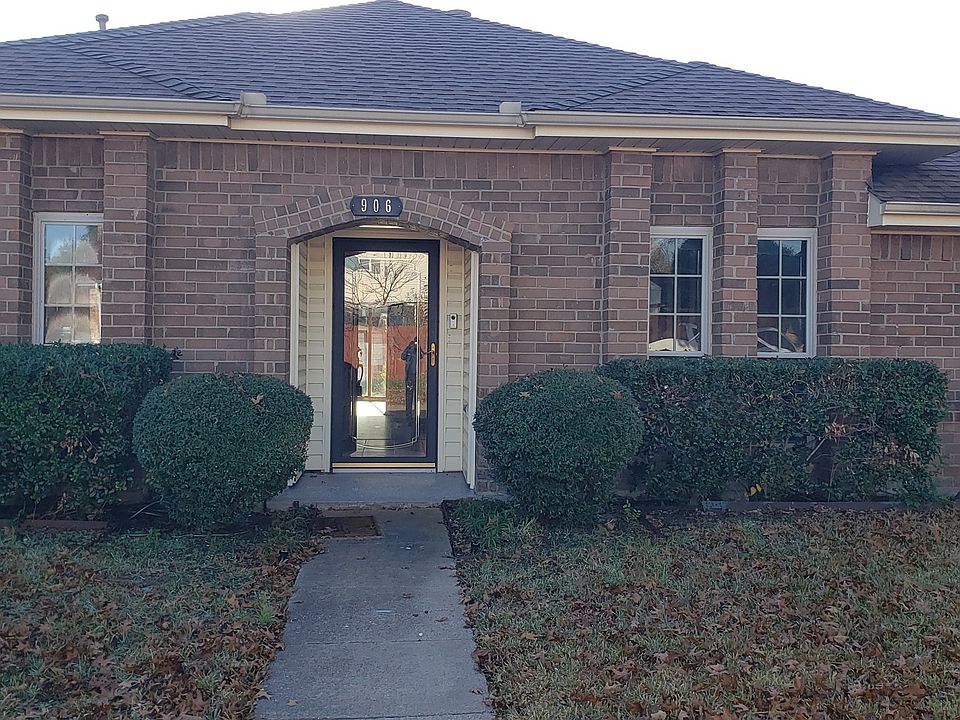 1st image of 906 Torrance Dr