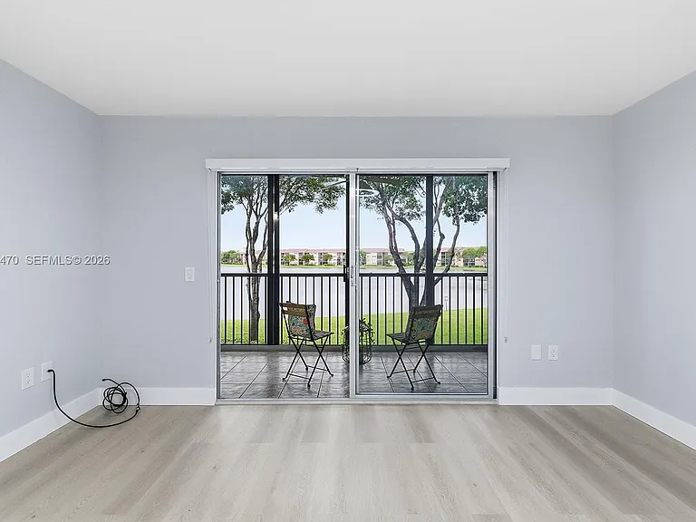 550 SW 138th Ave #206K — Photo 8