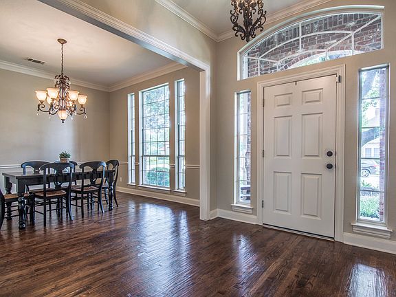 4th image of 950 Southview Trl