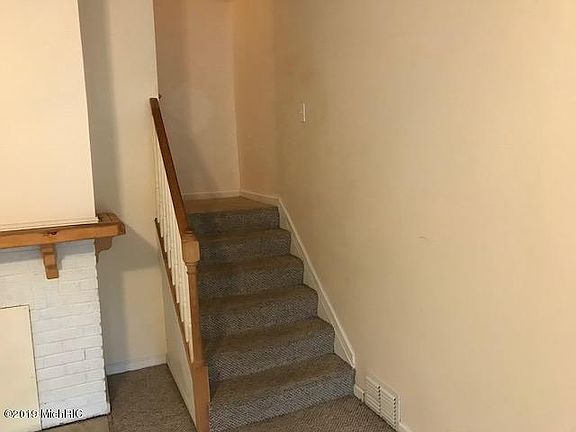 4th image of 1492 Colfax Ave
