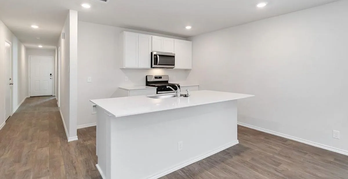 4 bed, 1503 sqft, $2,000 — Photo 2