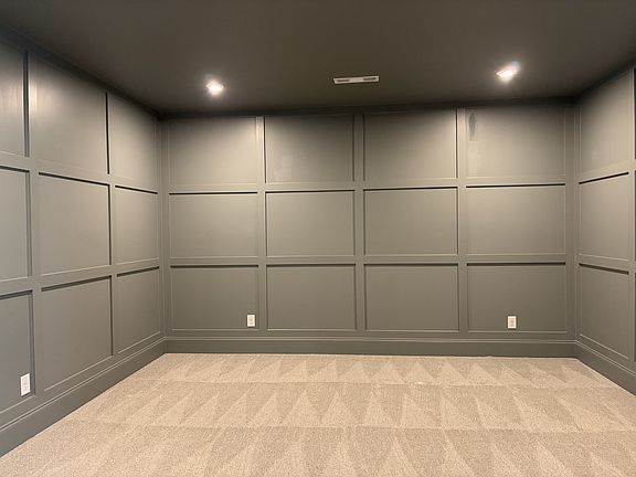 2nd image of 835 Brook Hollow Rd