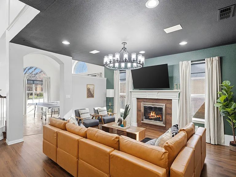 5717 Christy Ln — Photo 6