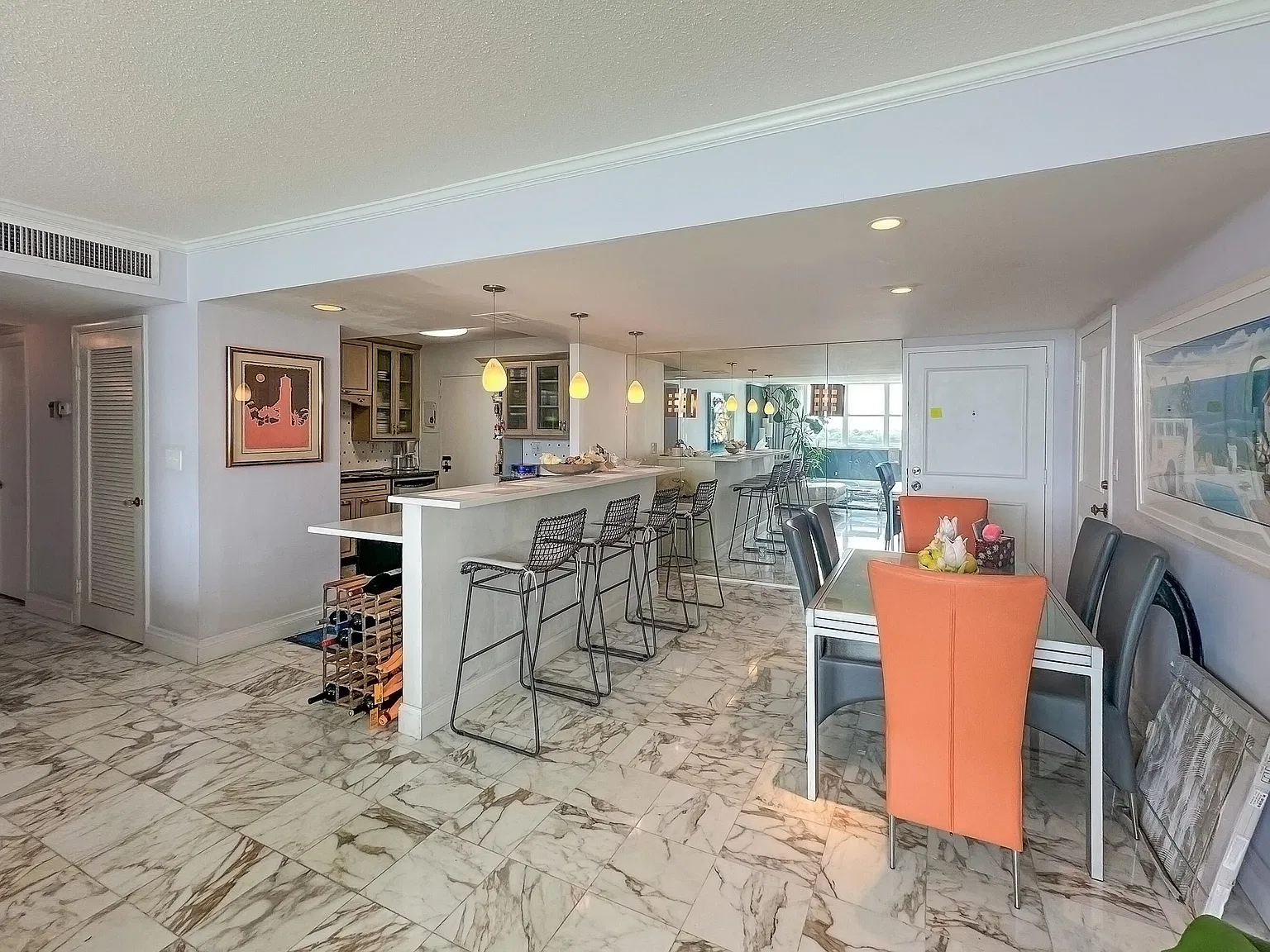3 bed, 2.0 bath, 1480 sqft, $4,200 — Photo 2