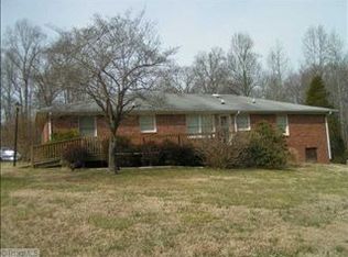 506 Debanne Rd, Mc Leansville, NC 27301