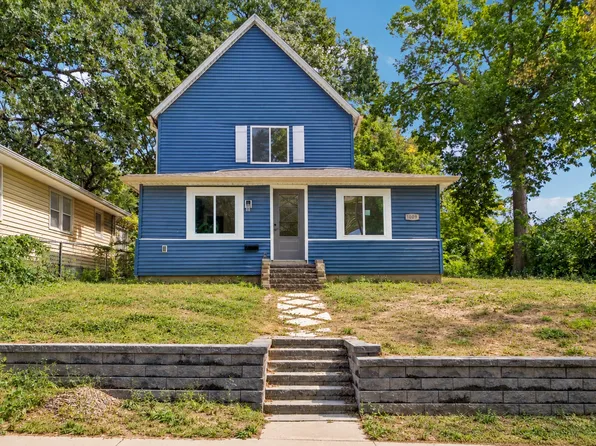1009 27th St, Des Moines, IA 50311