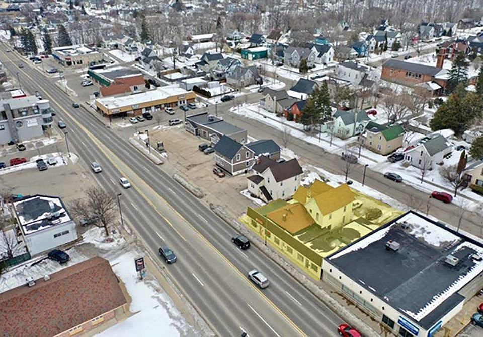 319 W Mitchell St, Petoskey, MI 49770 Zillow