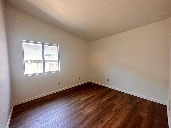 2nd image of 8724 Summer Pointe Dr