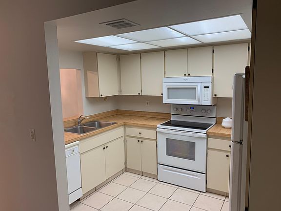 5th image of 2650 Countryside Blvd APT A105