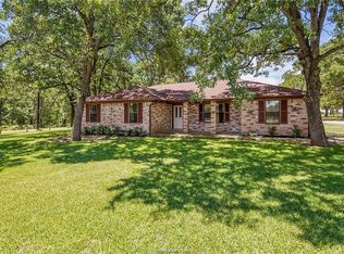4945 Linda Ln, Bryan, TX 77807