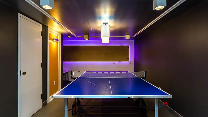 Rented by Nooklyn NYC LLC | media 27