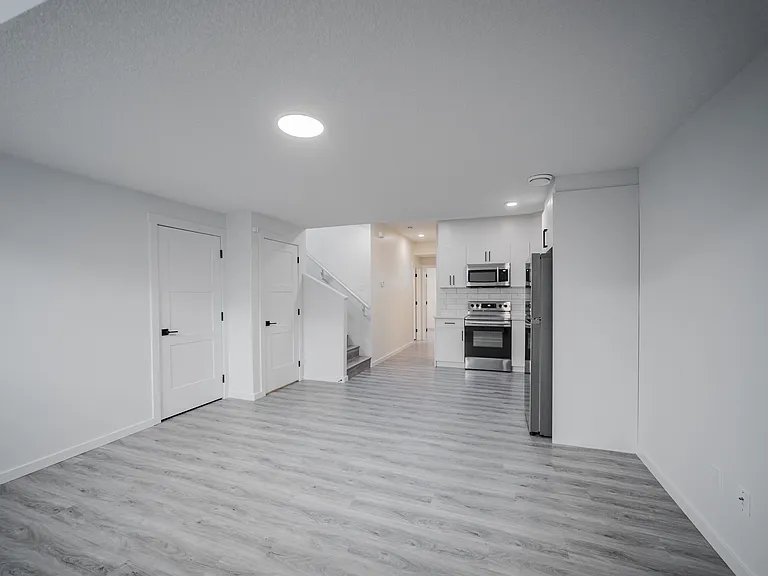 2704 Chokecherry Pl SW #BASEMENT — Photo 5
