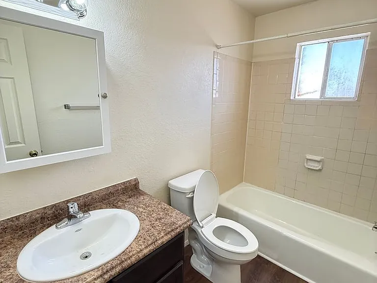 2805 E Idaho Ave — Photo 23
