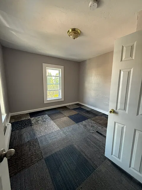 3 bed, 1000 sqft, $1,900 — Photo 4