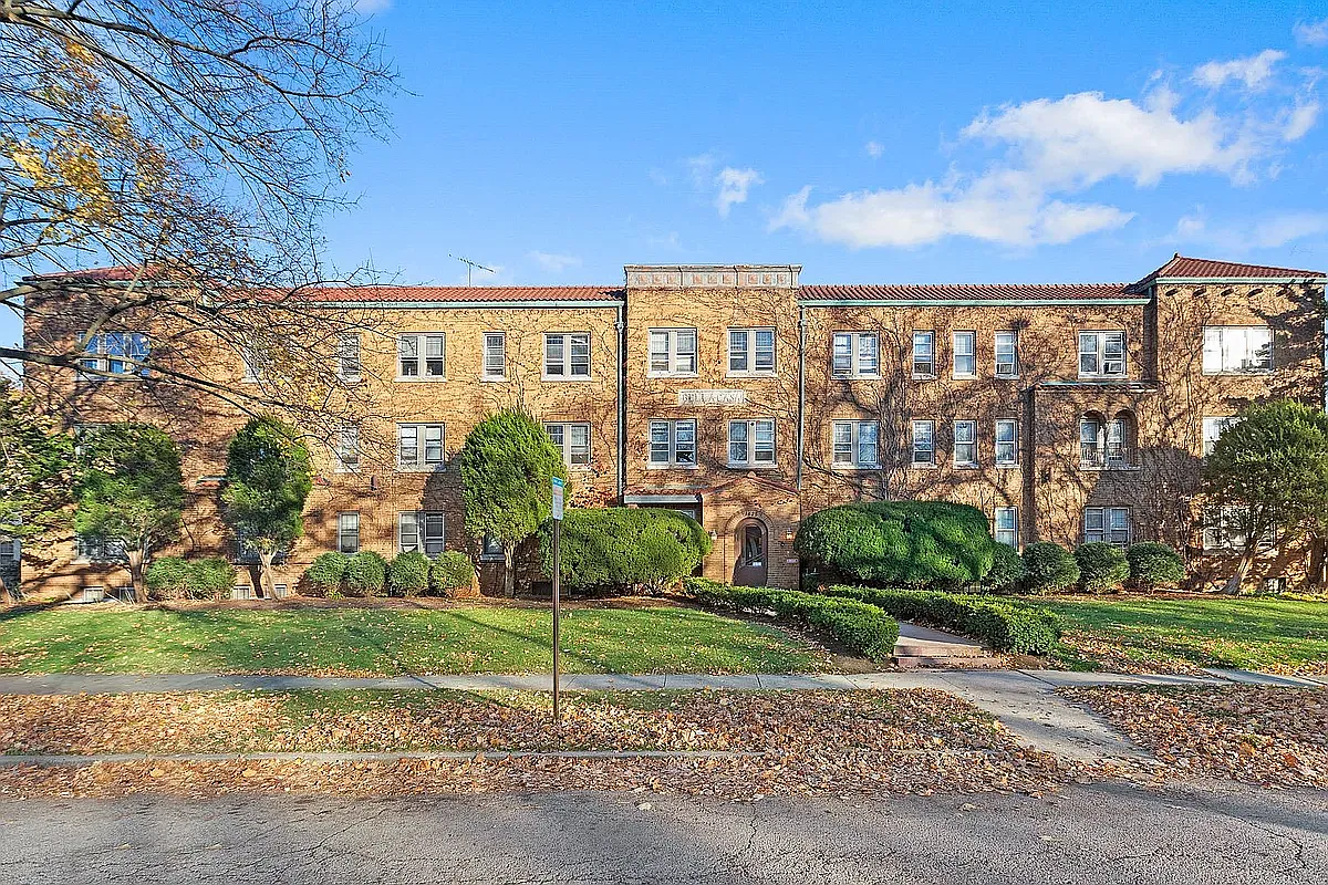Bella Casa Apartments — Photo 1