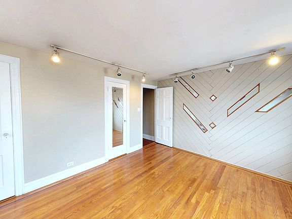 2nd image of 2022 E 35th St