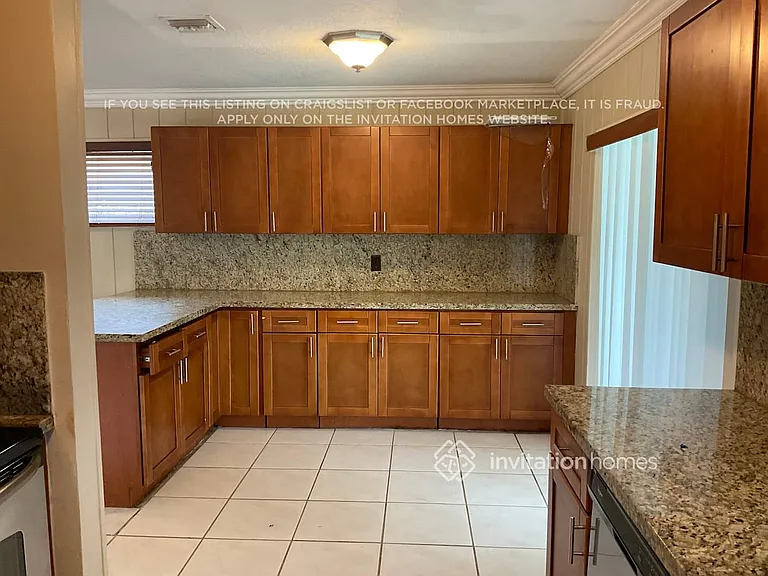 7957 Normandy St — Photo 5