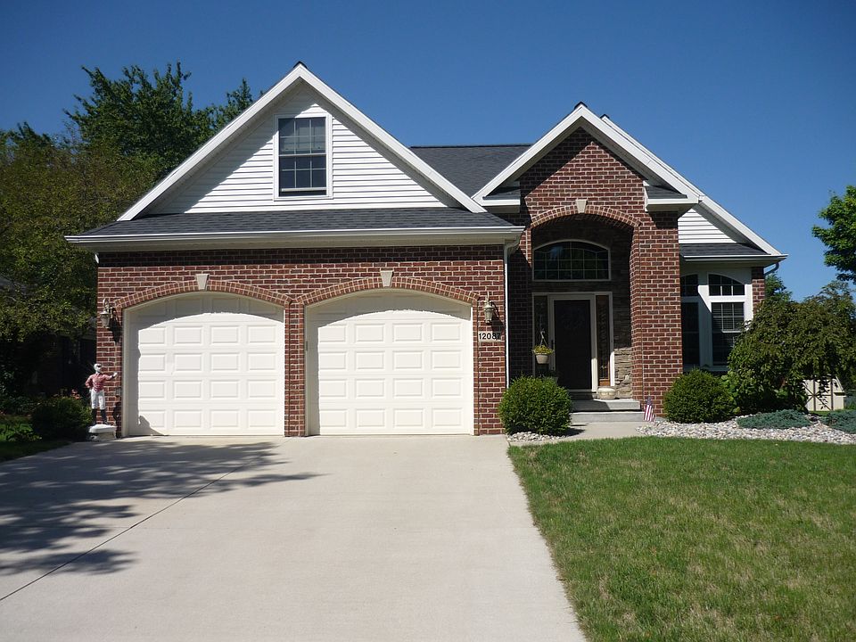 Front view of home