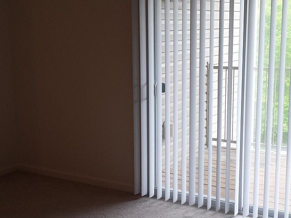 5th image of 8011 Valle Creek Pkwy Unit 307
