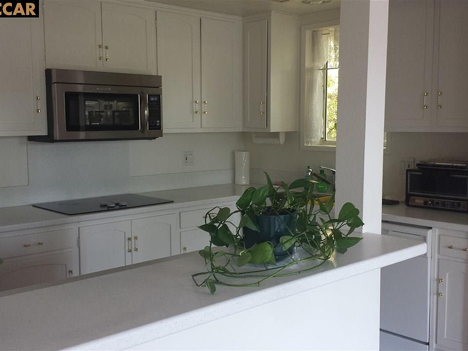 2nd image of 1832 Golden Rain Rd APT 2