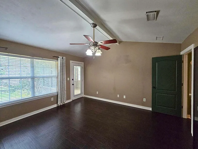 401 Evans Rd — Photo 5
