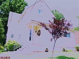 1st image of 9205 Delphine Ave