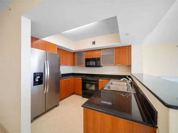 16699 Collins Ave, North Miami Beach, FL
