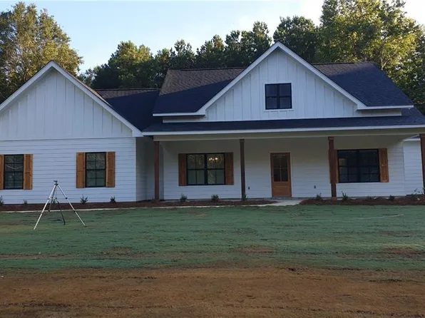 1325 Lee Road 357, Valley, AL 36854