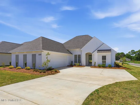 449 Aurora Cir, Canton, MS 39046