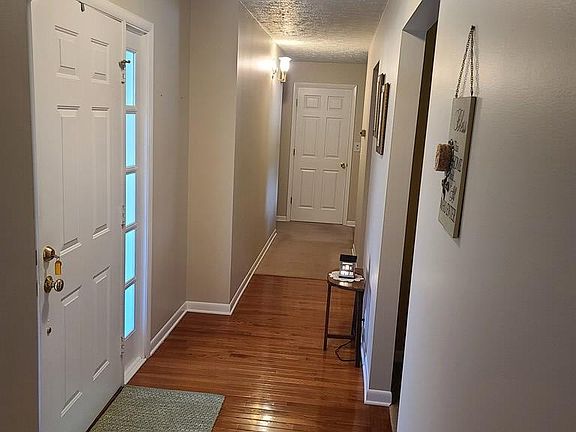 3rd image of 33 Indianola Ave