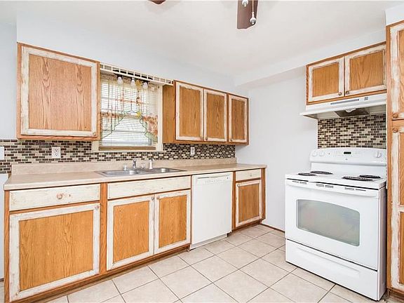 5th image of 6833 Yecker Ave