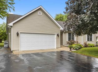 914 Armstrong Ave, Rockton, IL 61072