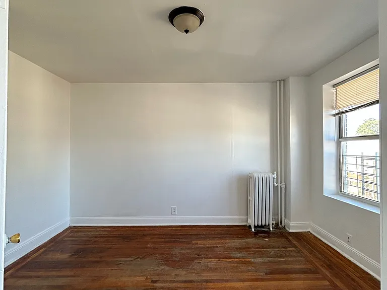 201 Claremont Ave #10 — Photo 9