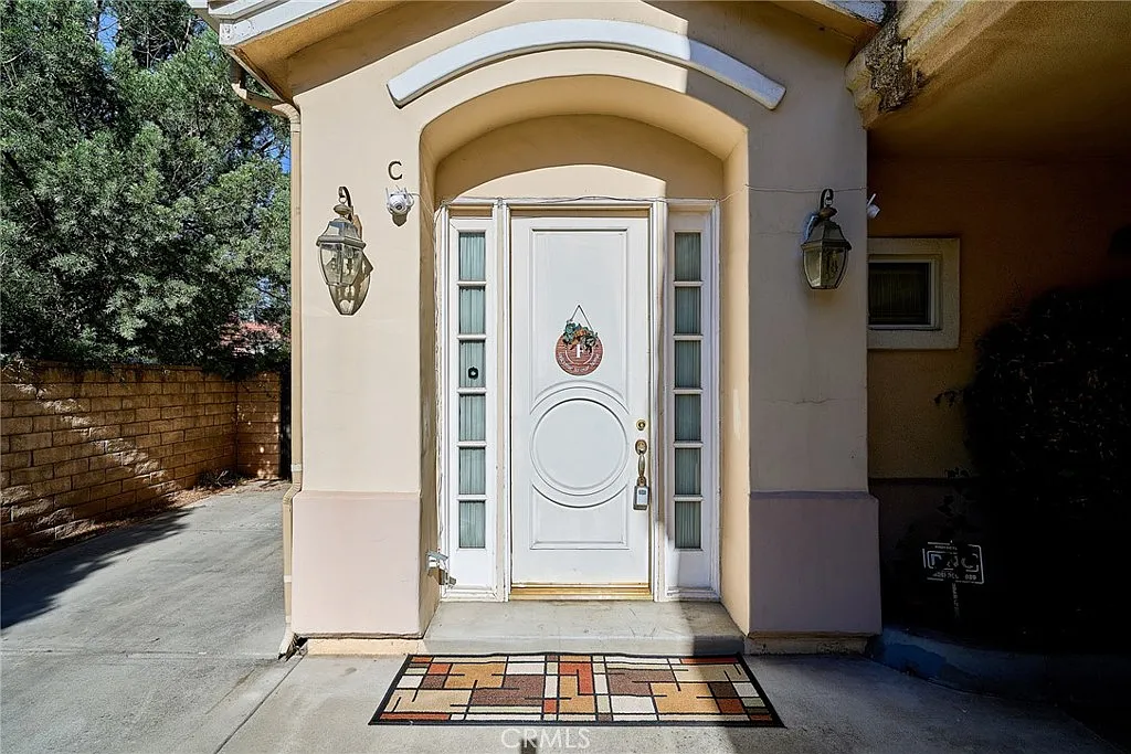 1018 La Cadena Ave — Photo 3