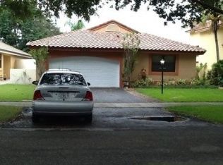 6220 W Falcons Lea Dr, Davie, FL 33331