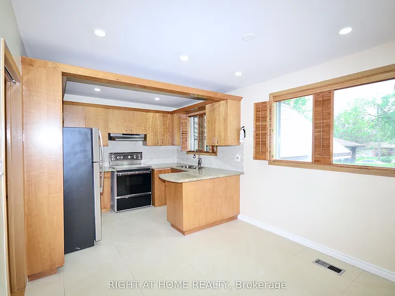 42 Culford Rd — Photo 18