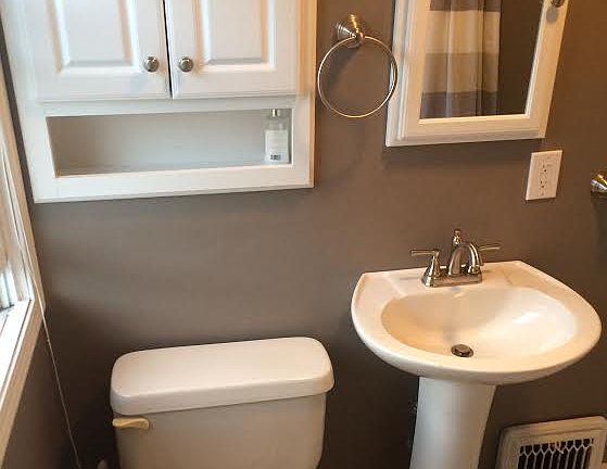 4th image of 1251 Diamond Ave NE