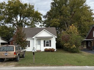 414 Meador Dr, Lafayette, TN 37083