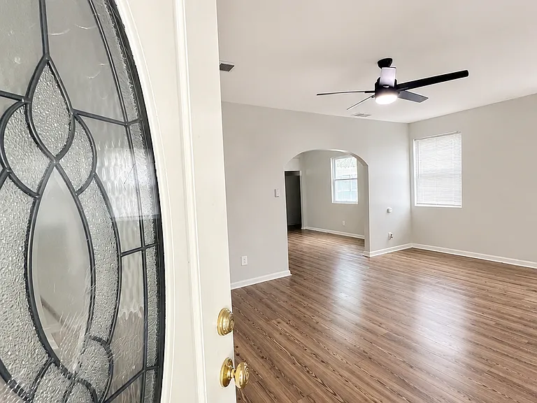 3348 Commonwealth Ave — Photo 23