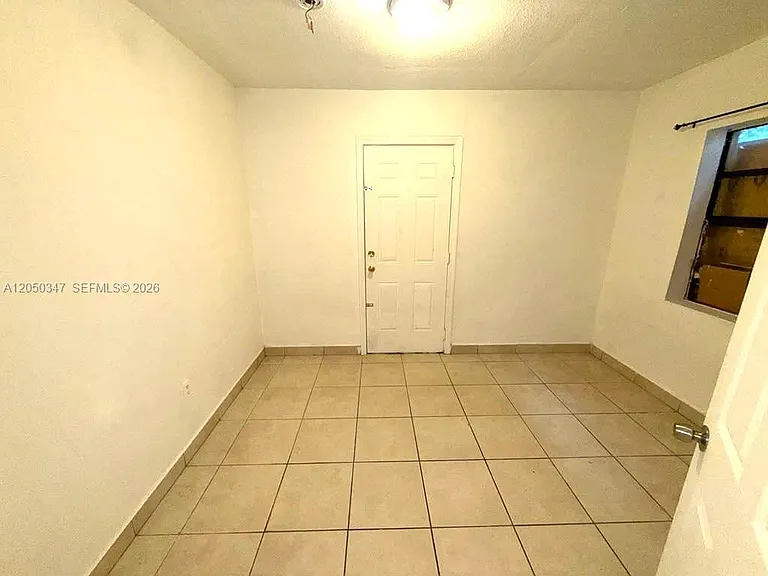 800 NW 56th St #3 — Photo 15