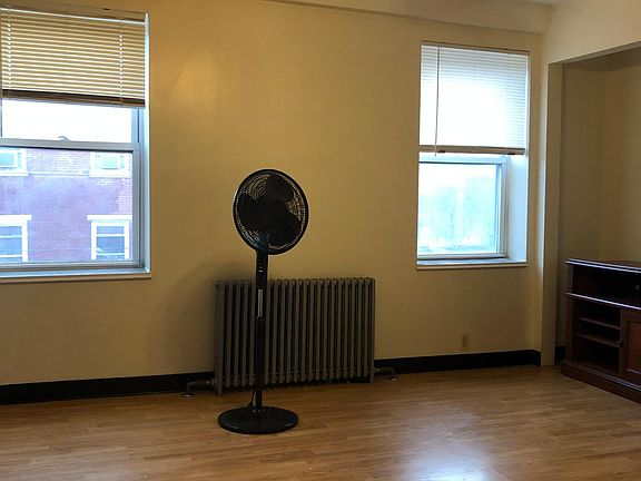 2nd image of 521 Dickinson St #3