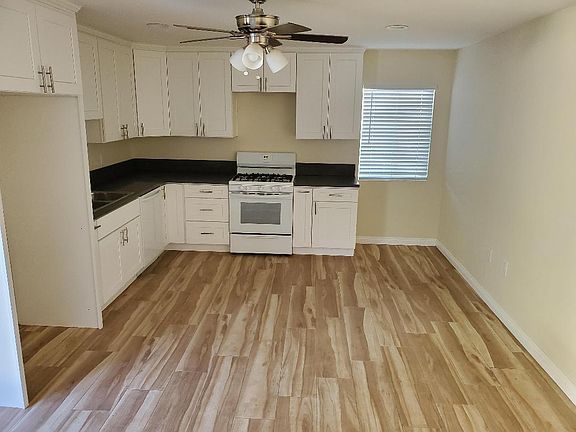 3rd image of 22537 Bassett St
