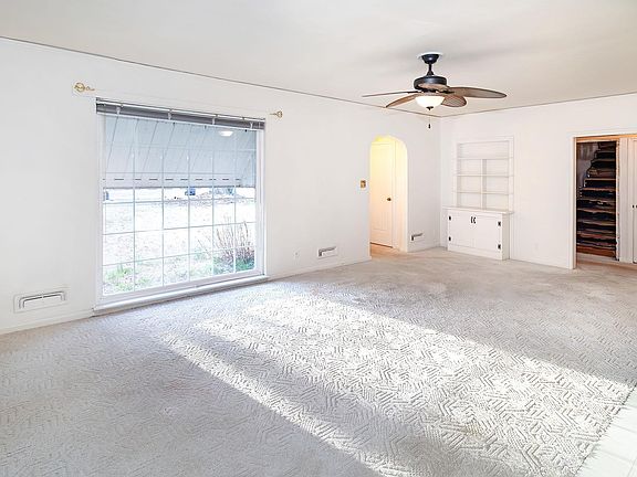 4th image of 5113 Stringtown Rd