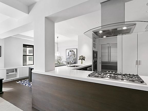 2nd image of 50 King St #9BC